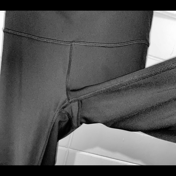Lululemon Wunder Under High-Rise Tight 25" *Nulux Black - Picture 9 of 13